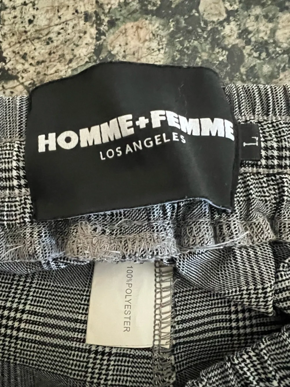 Homme Femme Gray Plaid Jogger Pants.